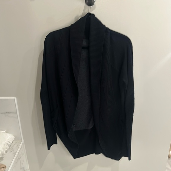 Like new Lululemon sweater cardigan - Picture 1 of 5